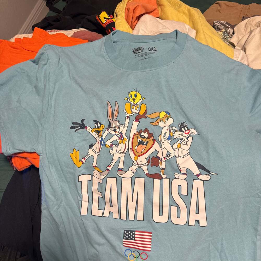 WB LOONEY TUNES TEAM USA OLYMPICS T-Shirt LARGE NEW Taz Bugs Bunny Sylvester